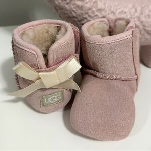 UGG Baby Booties Jesse Bow II Pink Suede | 0-6 Months